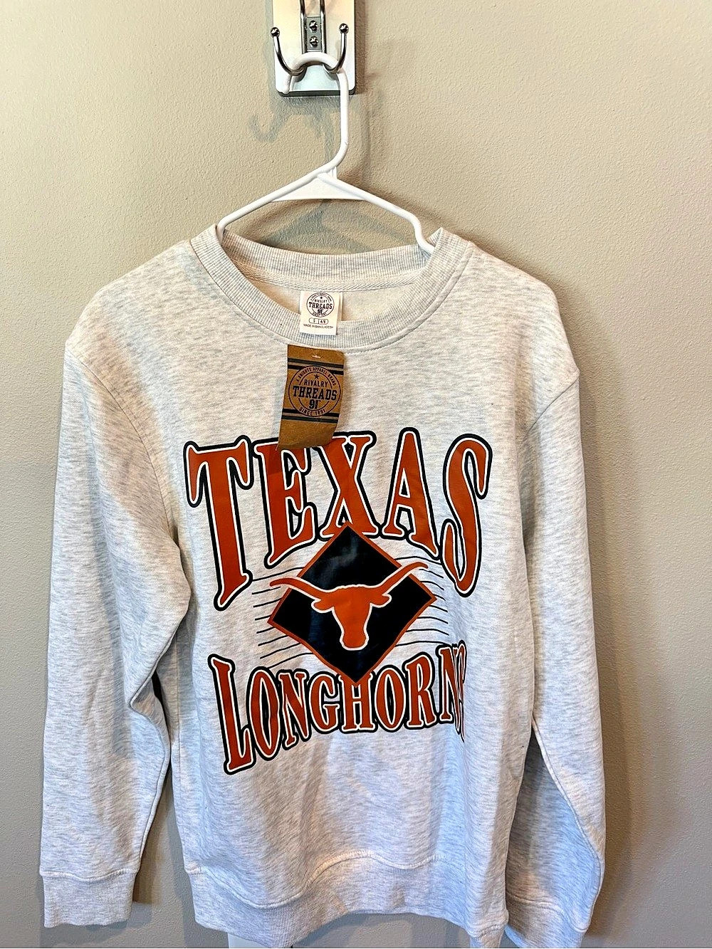 Rivalry Threads Texas Longhorns Crewneck Sweatshirt Graphic Sweatshirt Gray